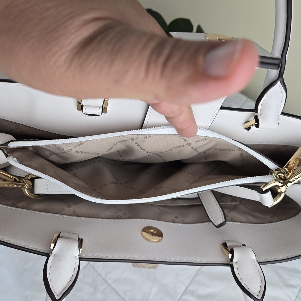 Michael Kors Gramercy Large Pebble Leather White Satchel - Picture 9 of 12